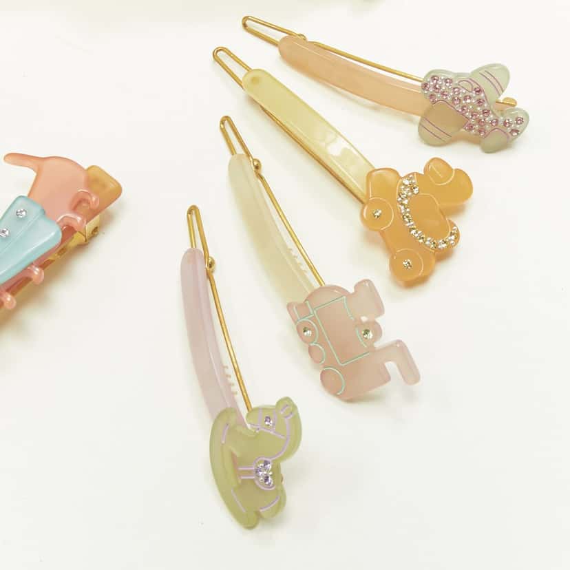 NON SIGNE / UNSIGNED Horse Bangle Clip MultiColor Plastic Very good condition - Model View