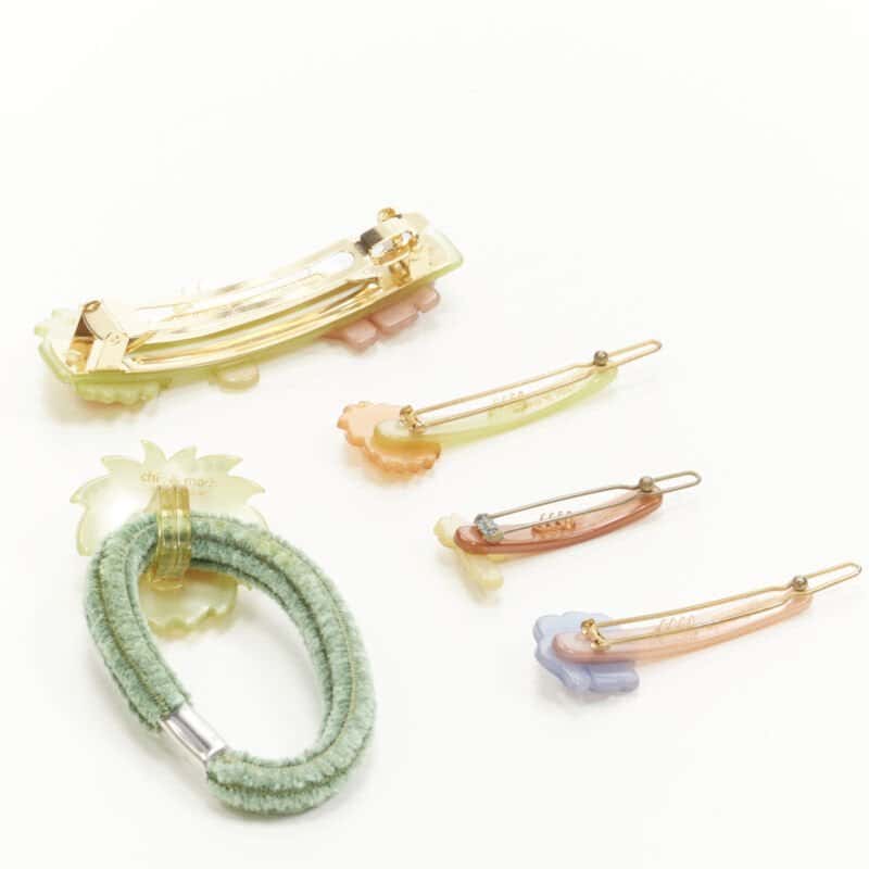 NON SIGNE / UNSIGNED Safari Hair Clips MultiColor Plastic Very good condition - Back View