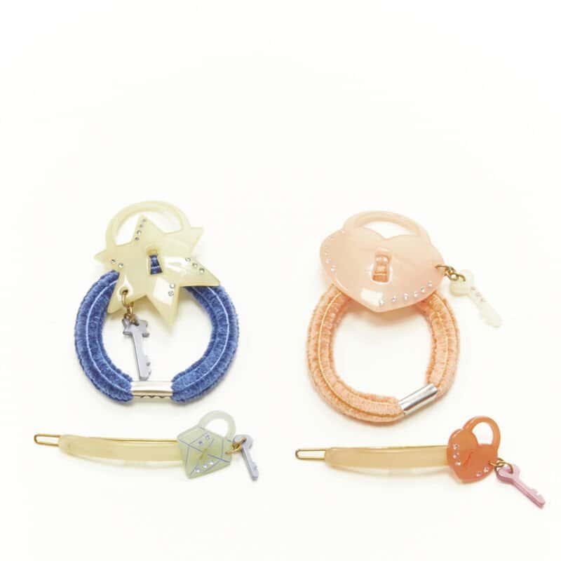 NON SIGNE / UNSIGNED Lock Hair Clips MultiColor Plastic Never worn - Front View