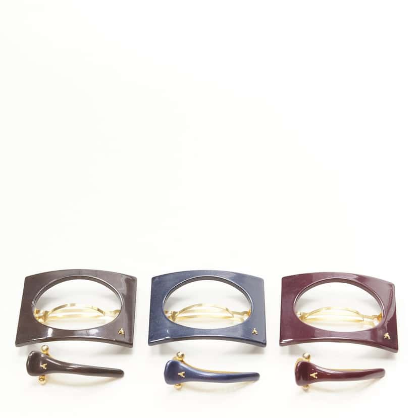 NON SIGNE / UNSIGNED Square Acrylic Clip MultiColor Plastic Very good condition - Front View