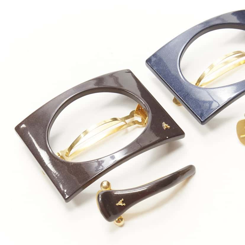 NON SIGNE / UNSIGNED Square Acrylic Clip MultiColor Plastic Very good condition - Back View