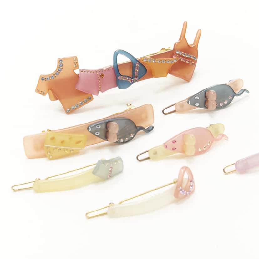 NON SIGNE / UNSIGNED Pastel Acrylic Clips MultiColor Plastic Very good condition - Back View