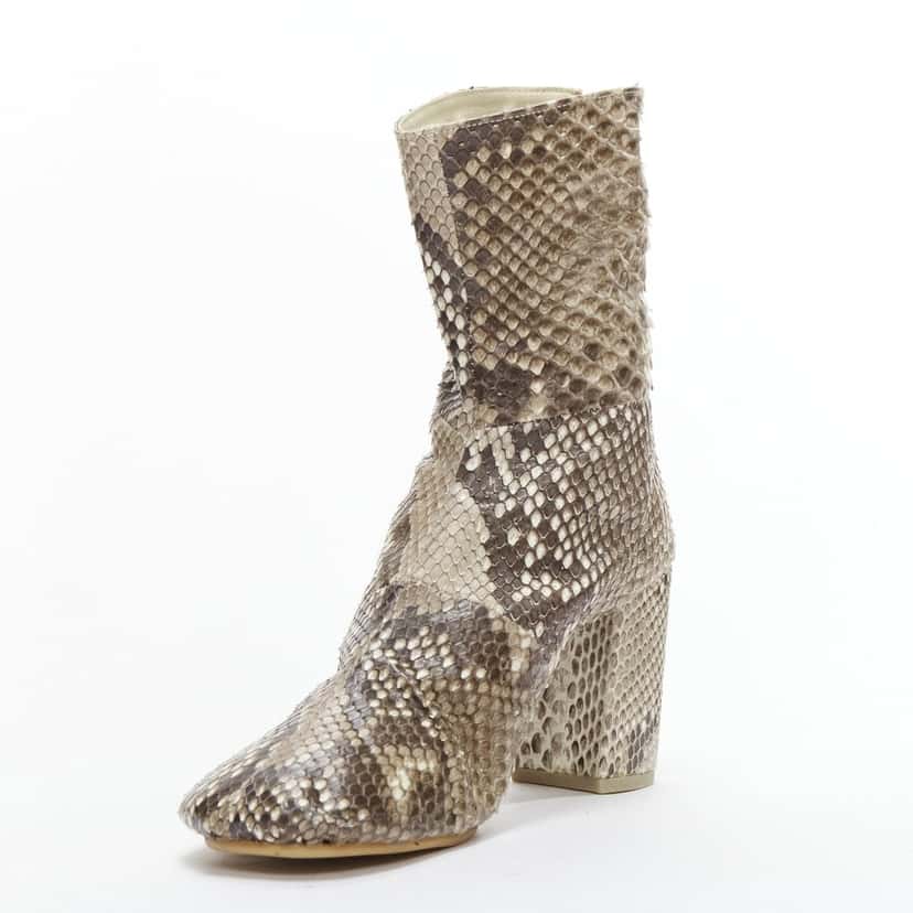 Junya Watanabe Scaled Leather Toe Boots Beige Leather Very good condition - Model View