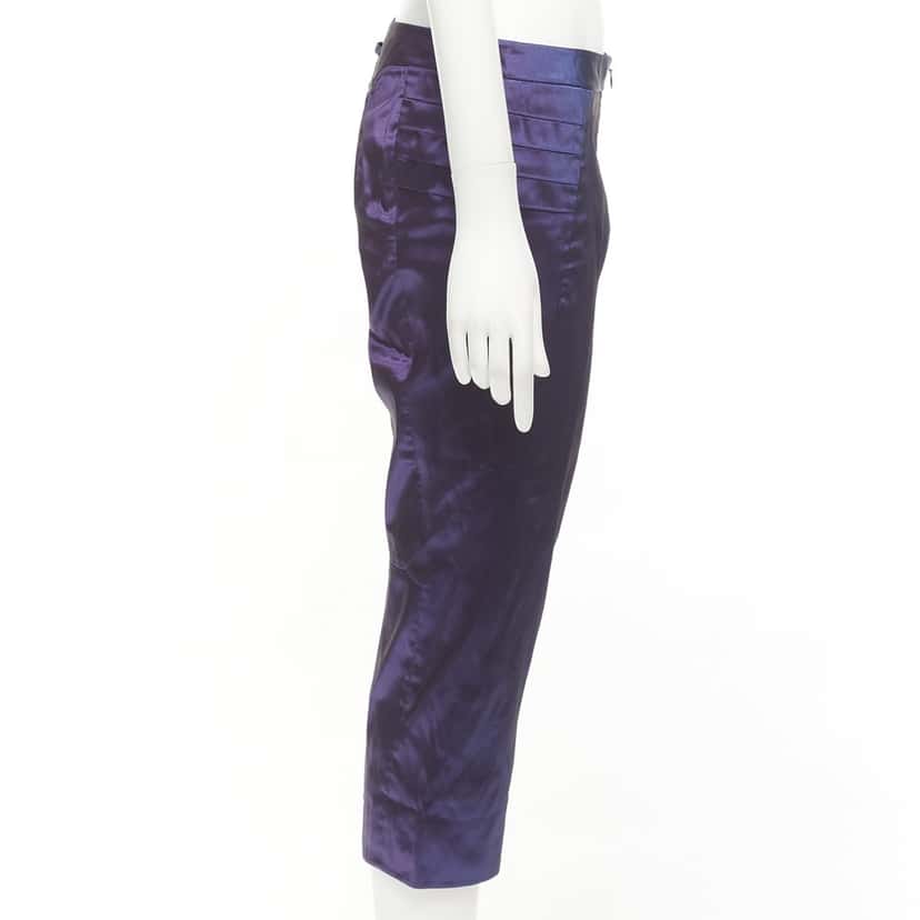 Shiatzy Chen Holographic Knee Pants Purple Silk Never worn - Model View