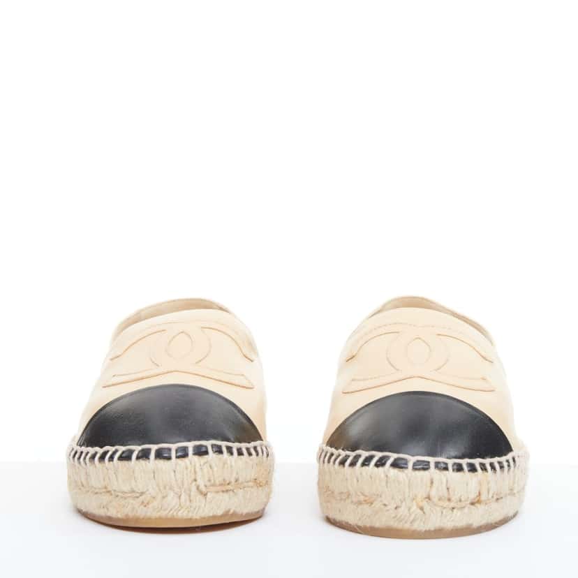 Chanel Product Beige Leather Good condition - Inside View