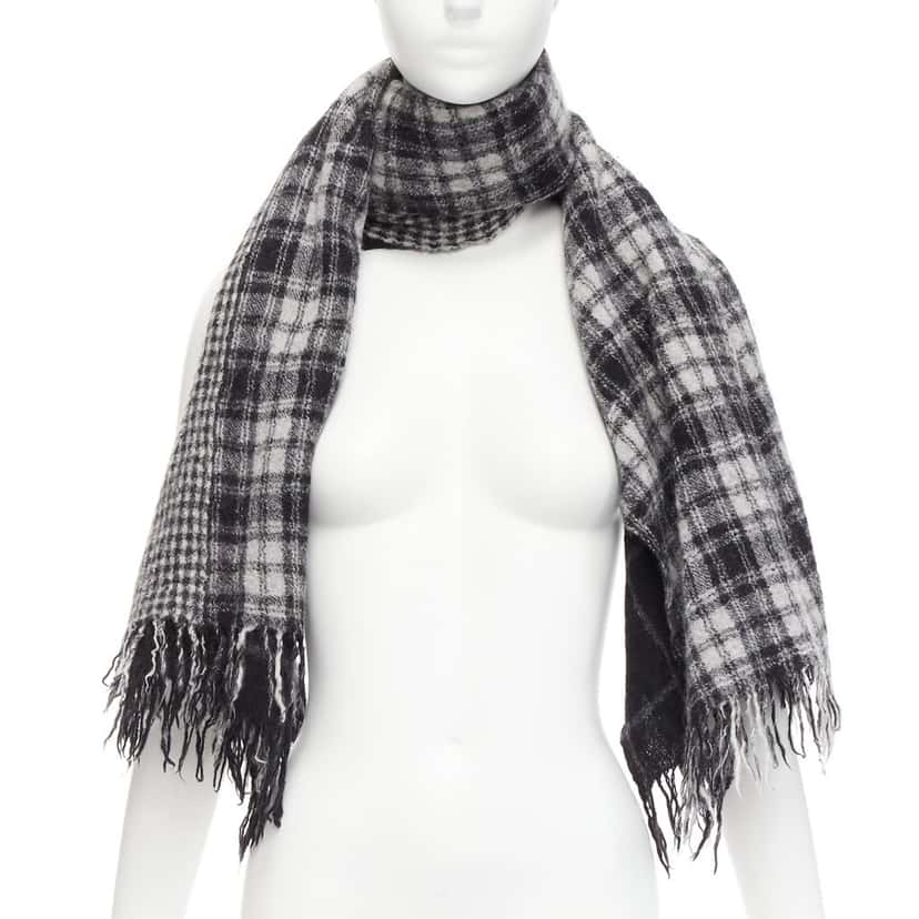 YOHJI YAMAMOTO Check Fringe Scarf Grey Wool Very good condition - Front View