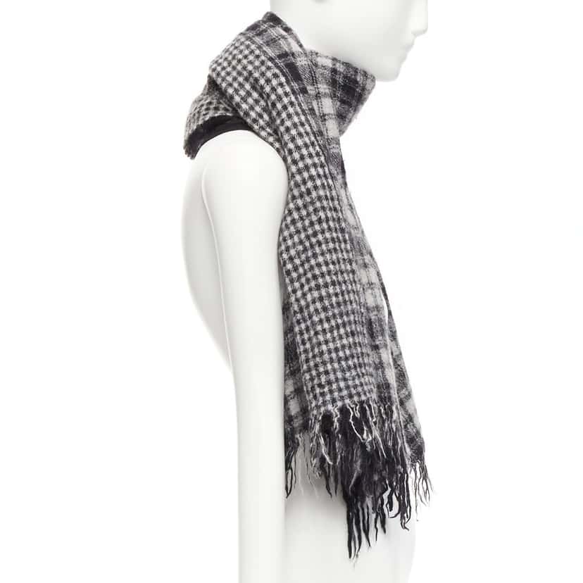 YOHJI YAMAMOTO Check Fringe Scarf Grey Wool Very good condition - Model View