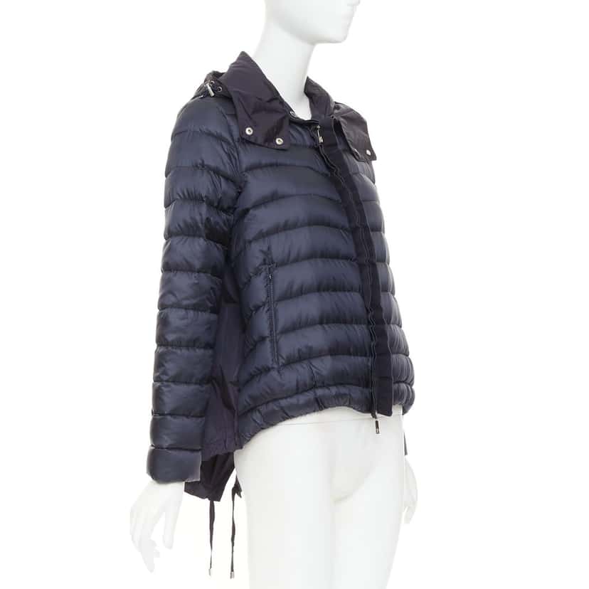 Moncler Dorothee Guibbotto Navy Good condition - Model View