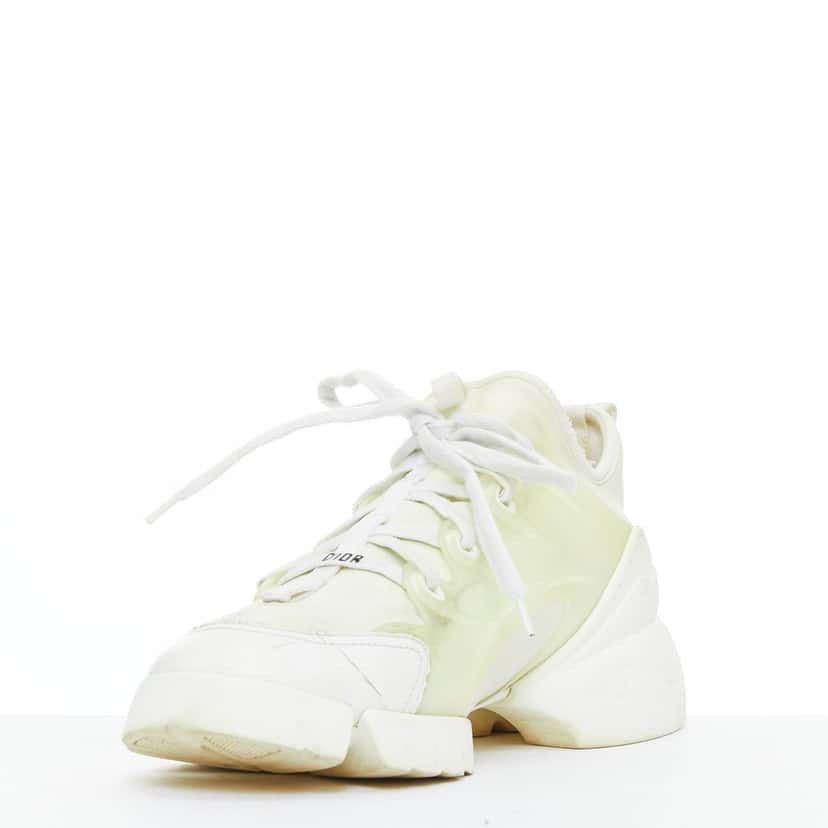 Dior D-Connect White Fair condition - Model View