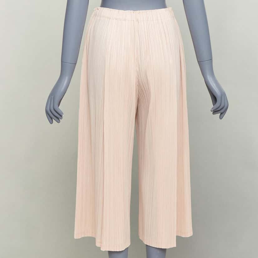 Issey Miyake Product Pink Polyester Very good condition - Box View