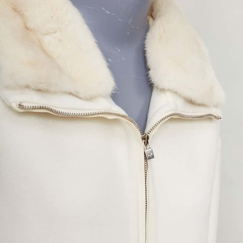 Loro Piana Baby Cashmere Jubilee Beige Cashmere Very good condition - Back View