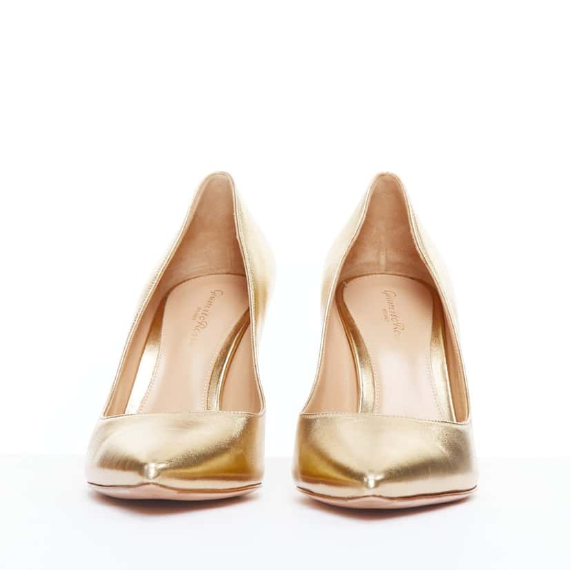 Gianvito Rossi Gold Pointy Pumps Gold Leather Good condition - Inside View