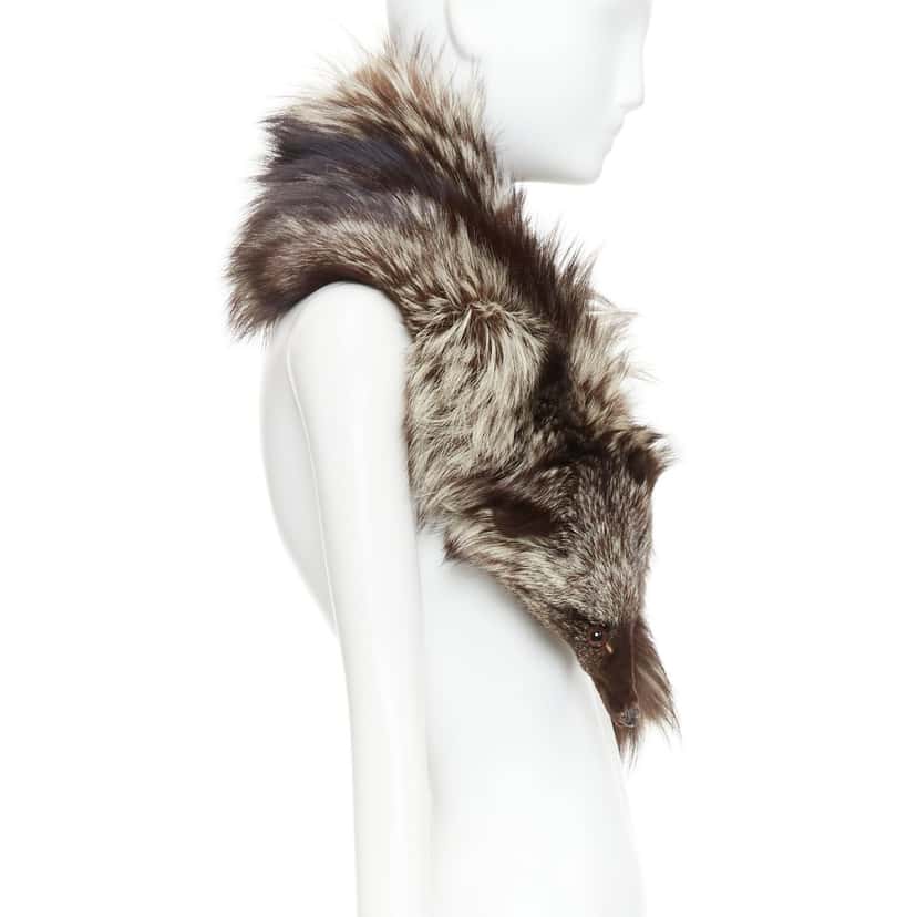 NON SIGNE / UNSIGNED Product Brown Fur Very good condition - Model View