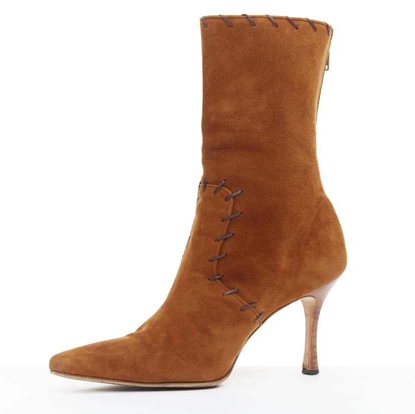 Manolo Blahnik Product Brown Suede Fair condition - Model View