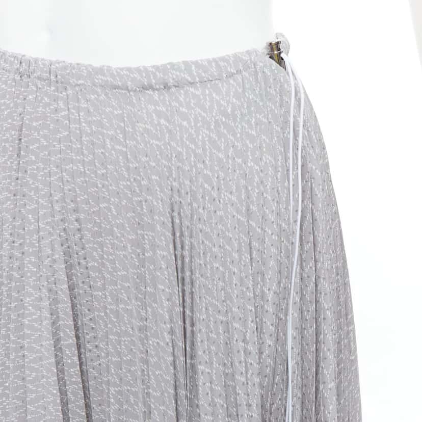 Fendi Product Grey Silk Very good condition - Back View