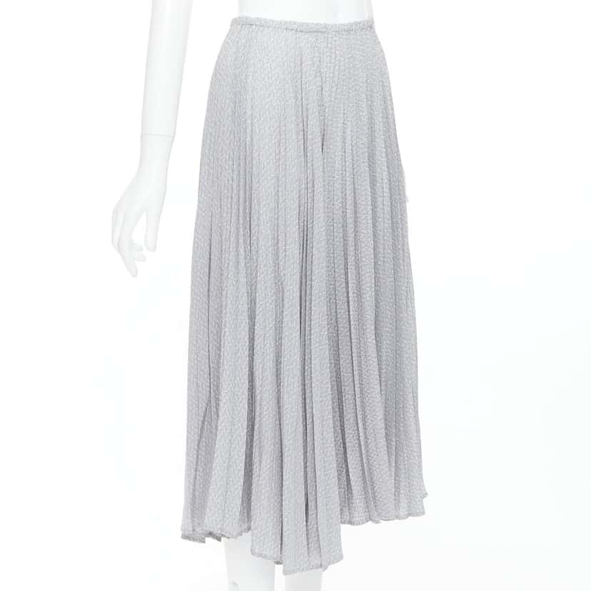 Fendi Product Grey Silk Very good condition - Inside View