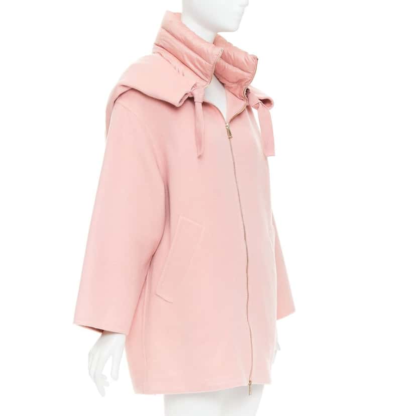 Moncler Product Pink Wool Very good condition - Model View