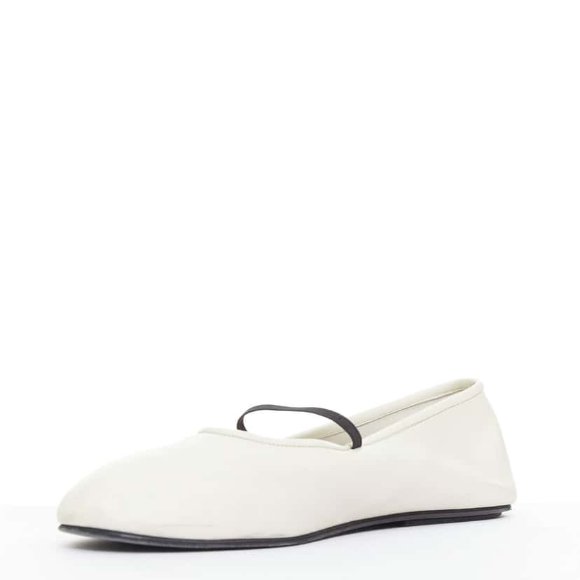 The Row Product Beige Leather Good condition - Model View