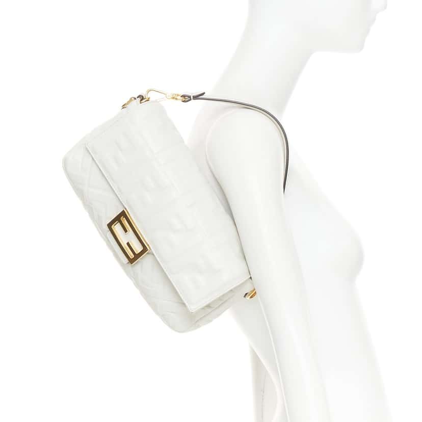 Fendi Baguette Medium White Leather Very good condition - Back View
