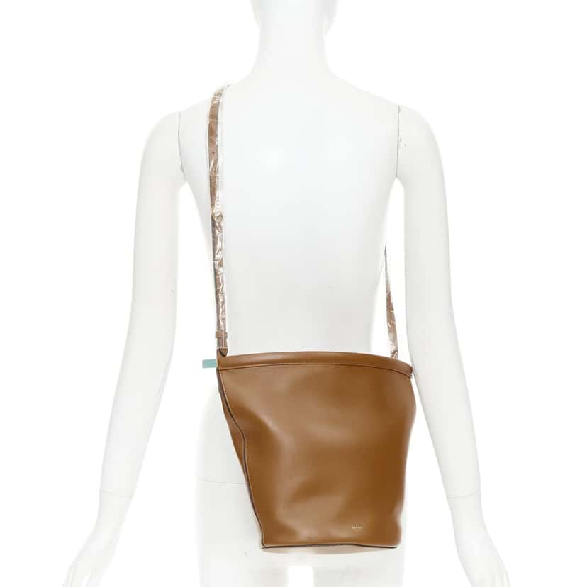 Celine Clasp Bucket Brown Leather Very good condition - Back View