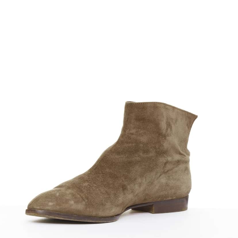 Hermes Product Brown Suede Fair condition - Model View