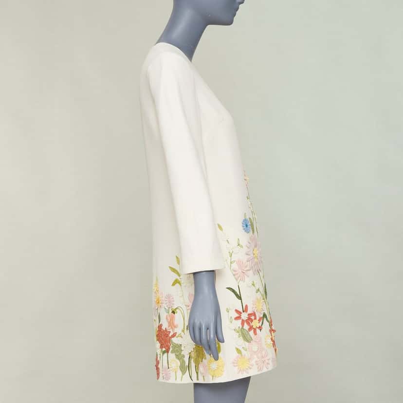 Valentino Product Beige Wool Very good condition - Model View