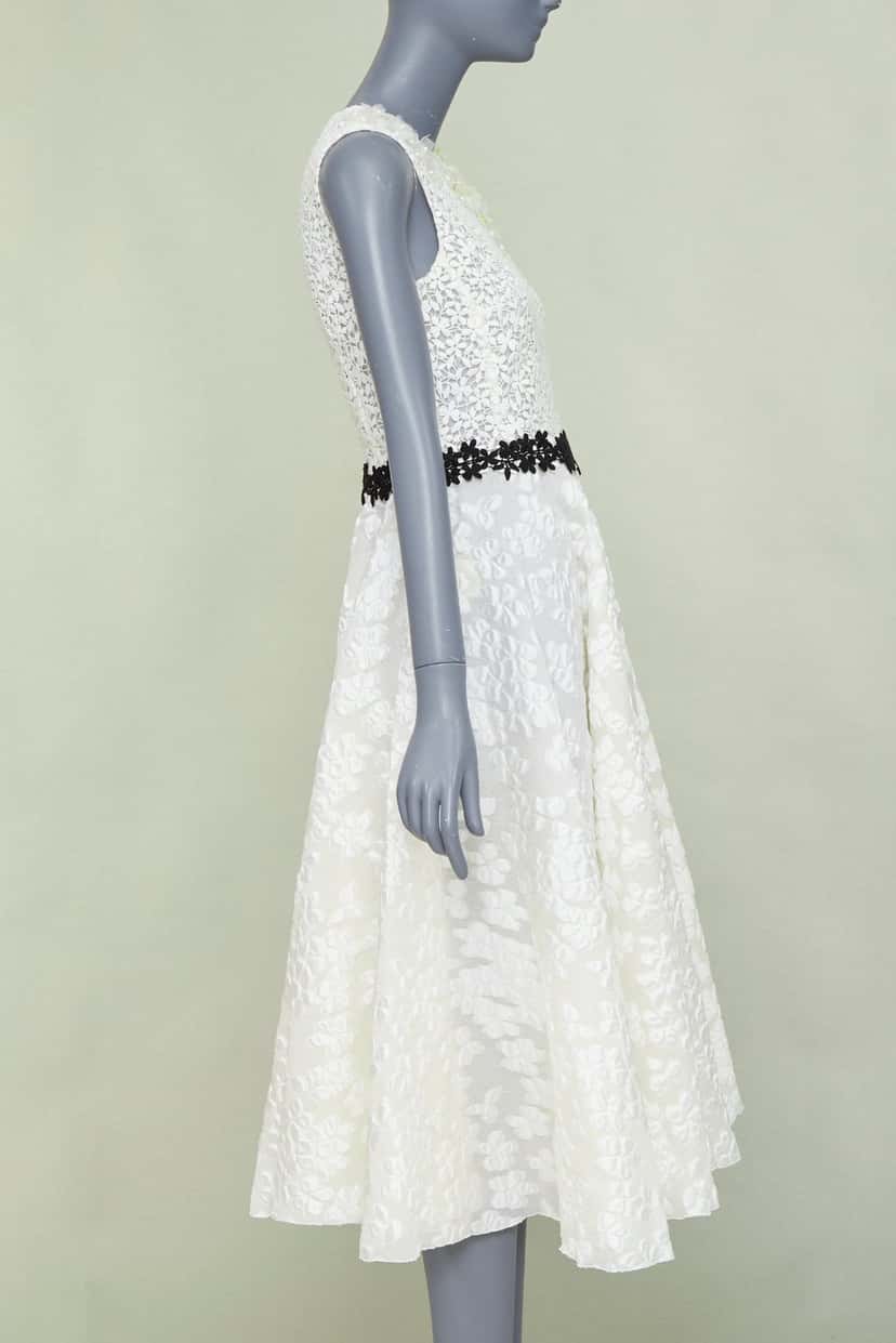 Giambattista Valli Product Beige Polyester Very good condition - Model View