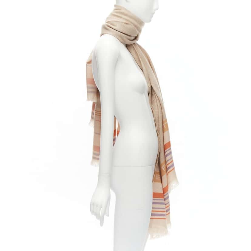 Etro Logo Fringe Scarf Beige Wool Very good condition - Model View