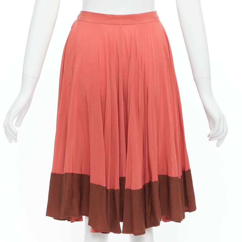 Fendi Colorblock Pleated Skirt Pink Silk Very good condition - Box View