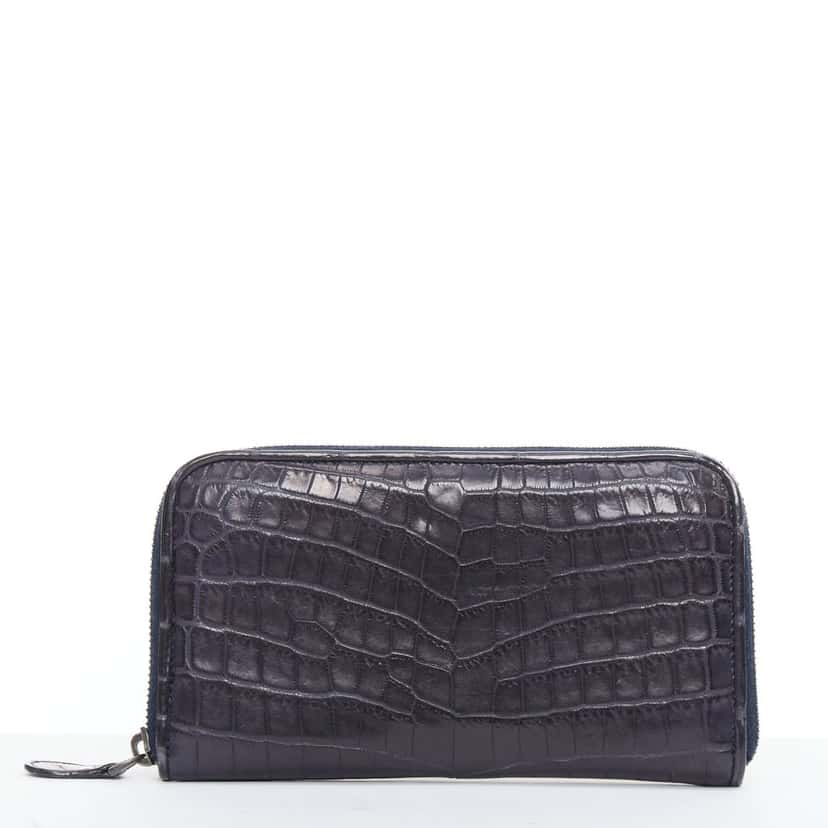 Bottega Veneta Product Navy Leather Fair condition - Model View