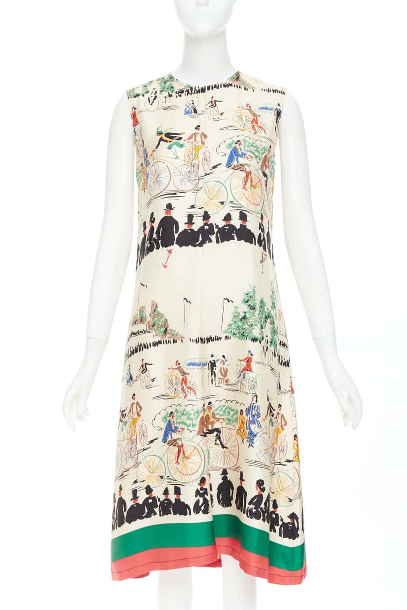 Celine Product Beige Silk Very good condition - Front View