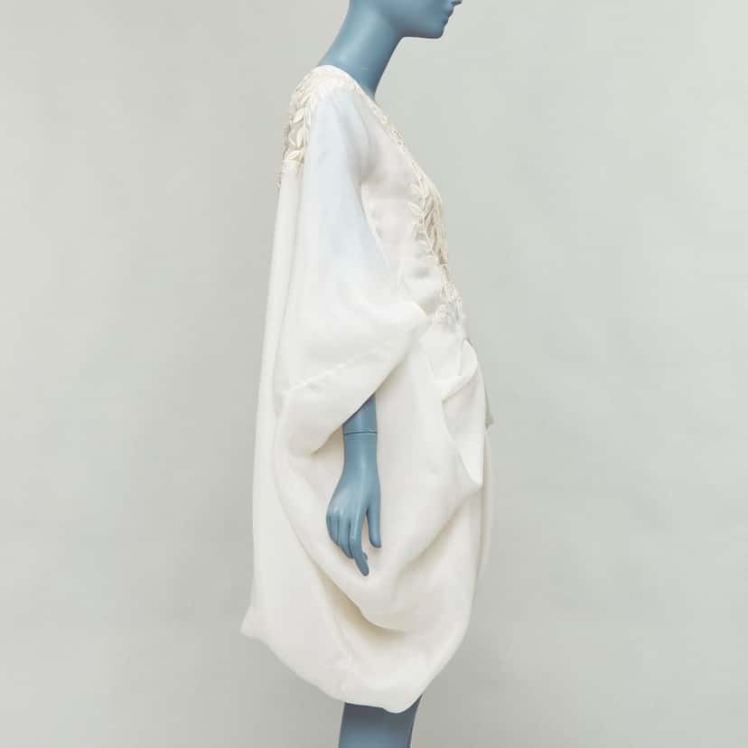 Alexander McQueen Product Beige Silk Very good condition - Model View