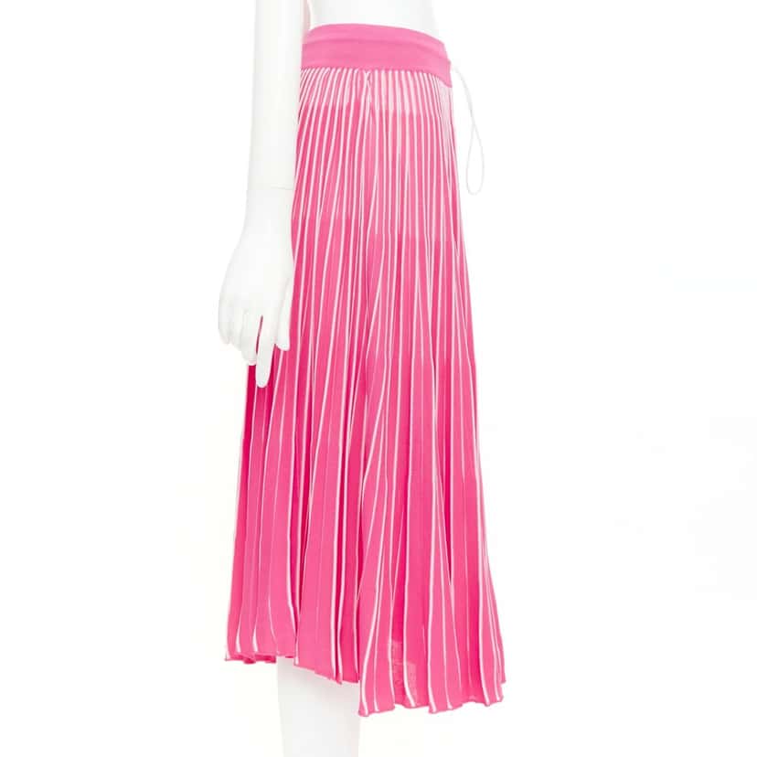 VALENTINO GARAVANI Product Pink Viscose Very good condition - Model View