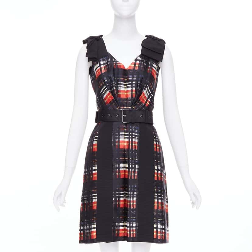 Prada Product Black Wool Very good condition - Front View