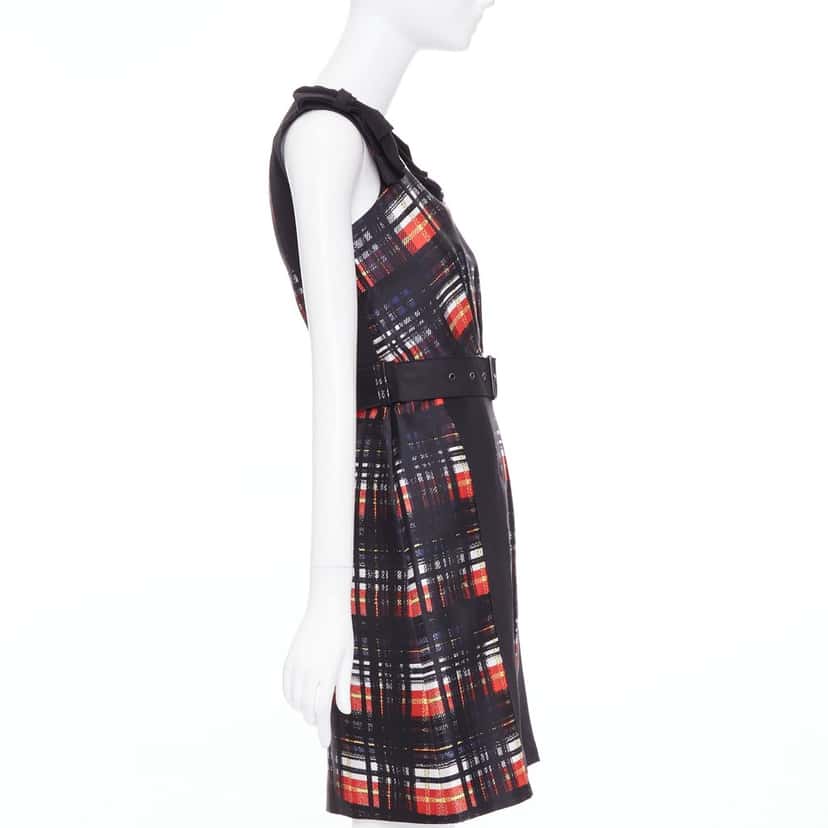 Prada Product Black Wool Very good condition - Model View