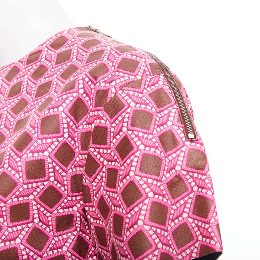 Louis Vuitton Product Brown Leather Very good condition - Back View