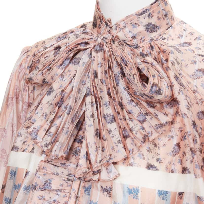 Louis Vuitton Product Pink Silk Very good condition - Back View