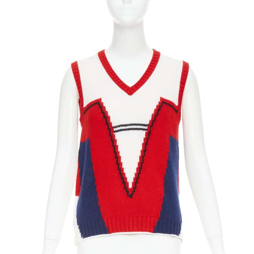 Prada Product Ecru Cashmere Very good condition - Front View