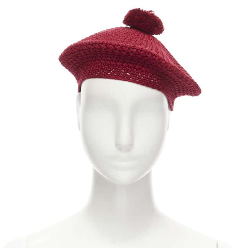 Gucci Red Pom Knit Beret Red Cotton Never worn - Front View