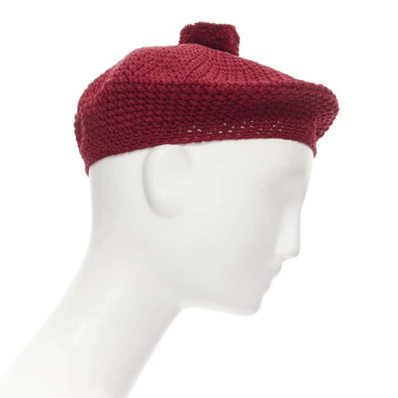 Gucci Red Pom Knit Beret Red Cotton Never worn - Model View