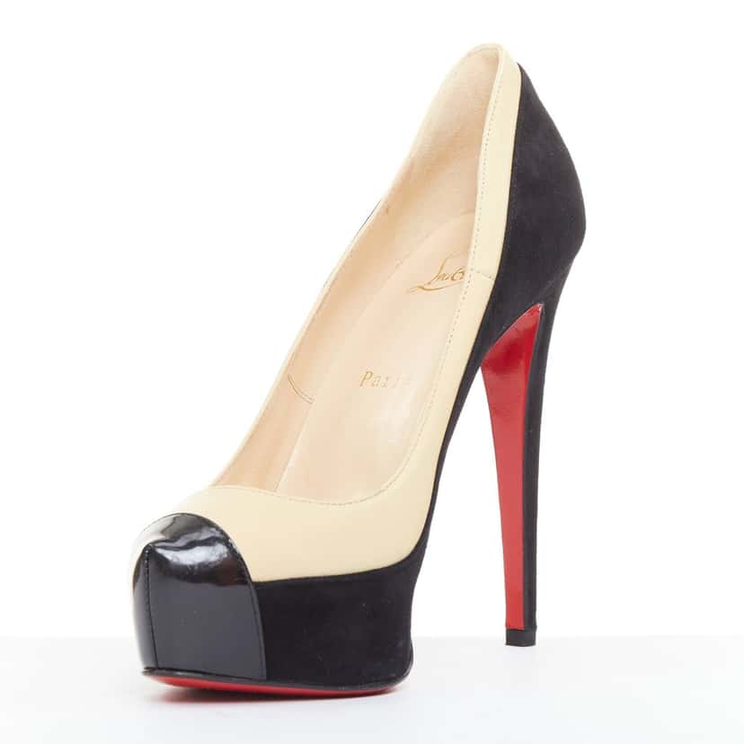 Christian Louboutin Mago 140 Beige Leather Good condition - Model View