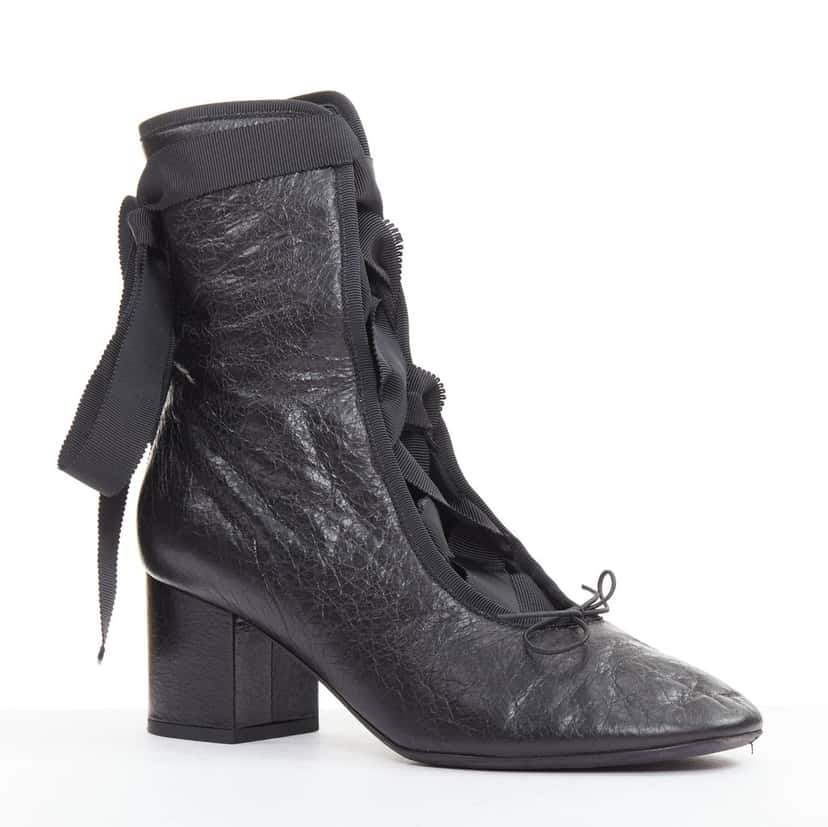 Valentino Product Black Leather Very good condition - Front View