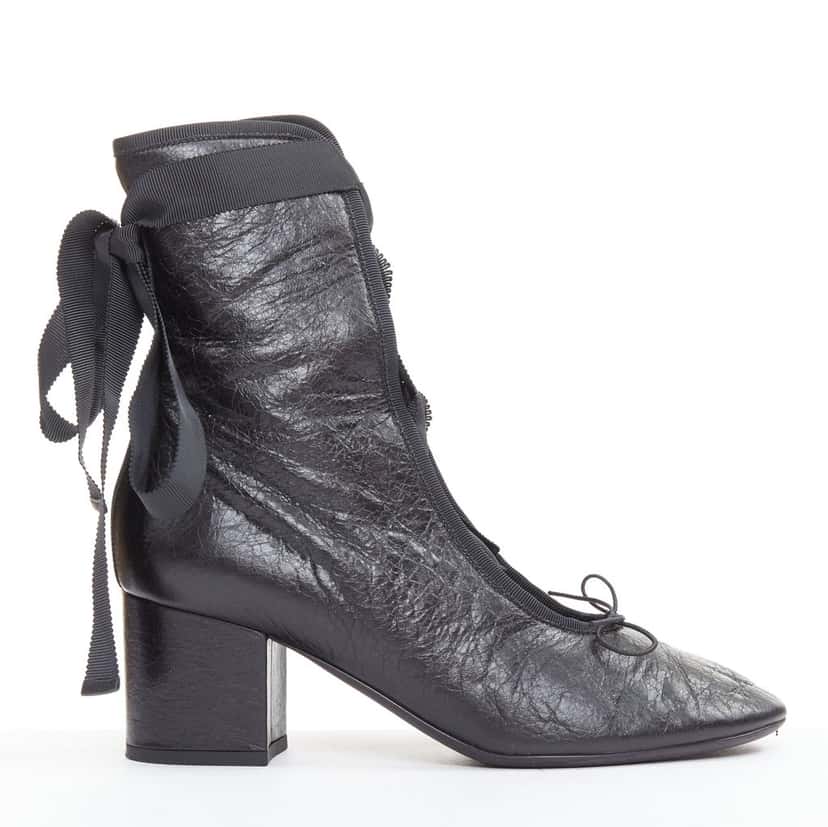 Valentino Product Black Leather Very good condition - Back View