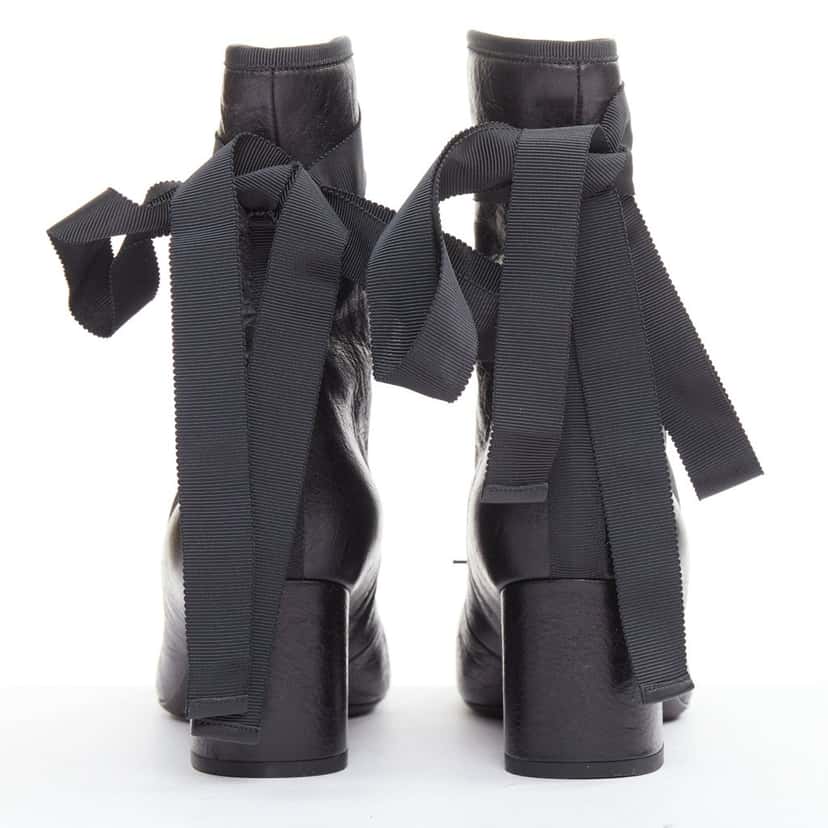 Valentino Product Black Leather Very good condition - Box View