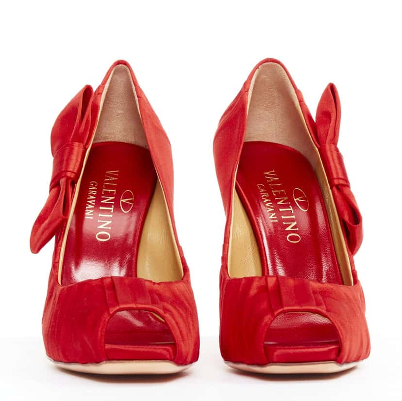 Valentino Product Red Silk Very good condition - Inside View