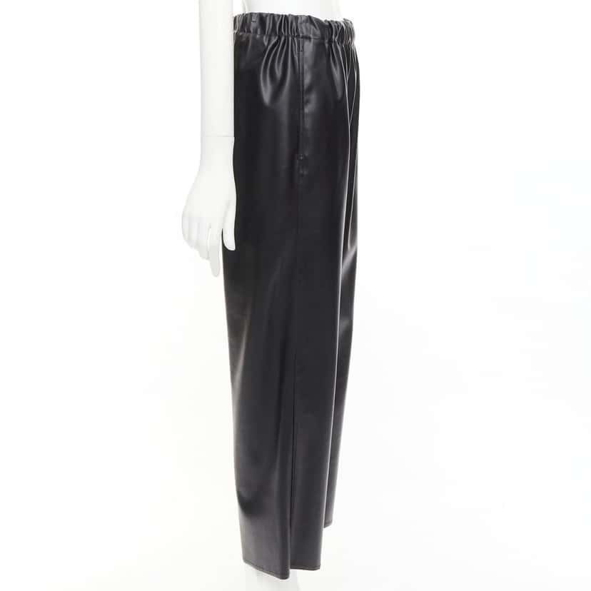 MAISON MARTIN MARGIELA Grommet Cropped Pants Black Polyester Very good condition - Model View