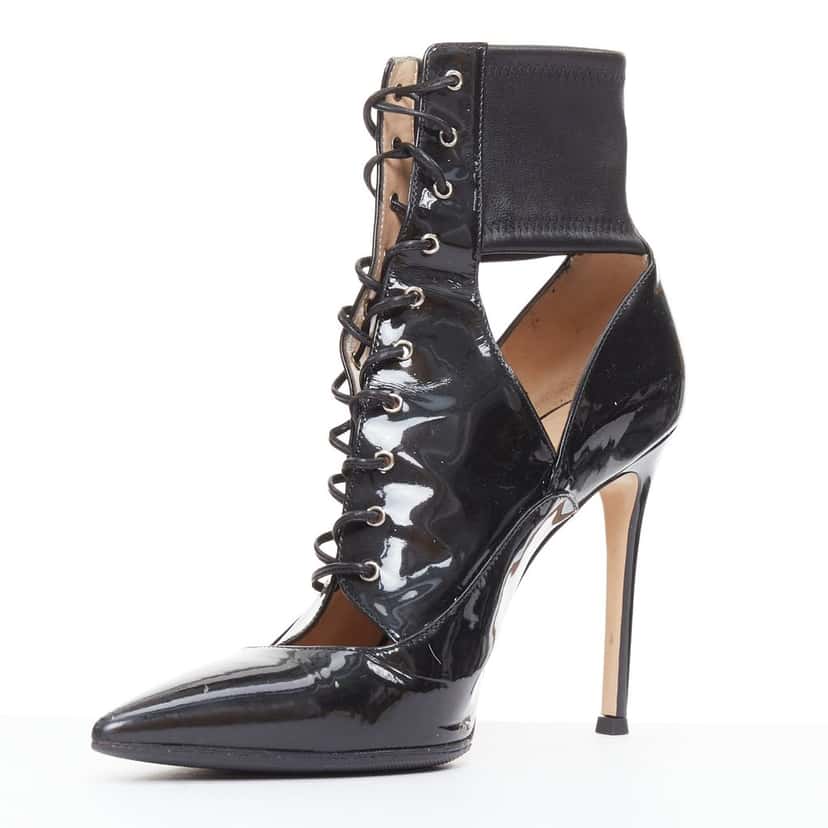 Gianvito Rossi Epi Suede Desert Boots Black Leather Fair condition - Model View