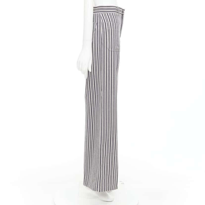 Dior Product Navy Wool Very good condition - Model View