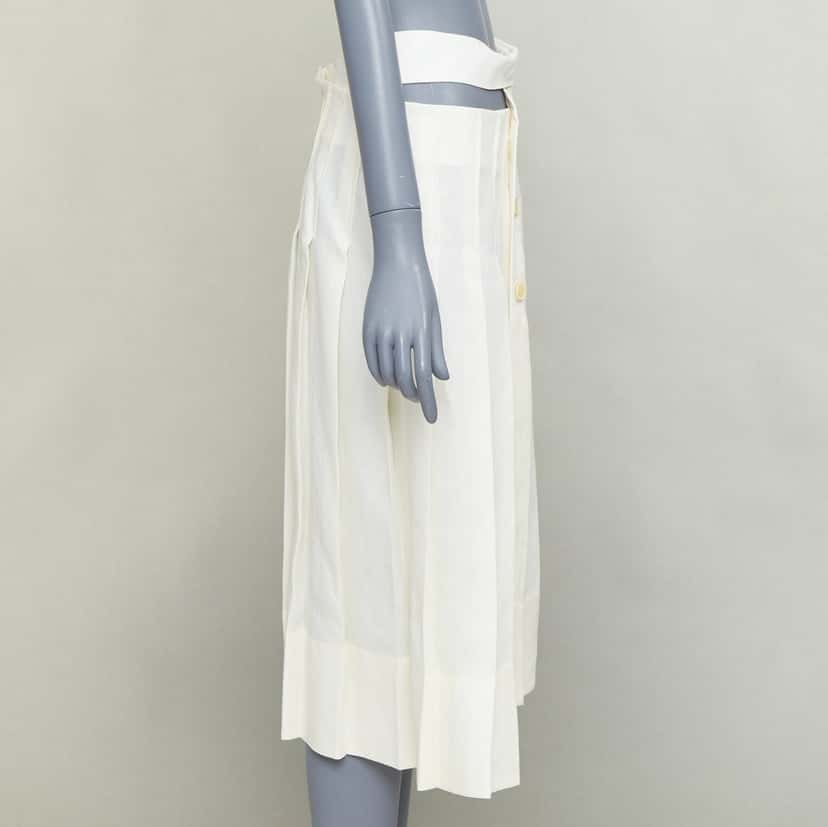 Jacquemus Product Ecru Linen Very good condition - Model View