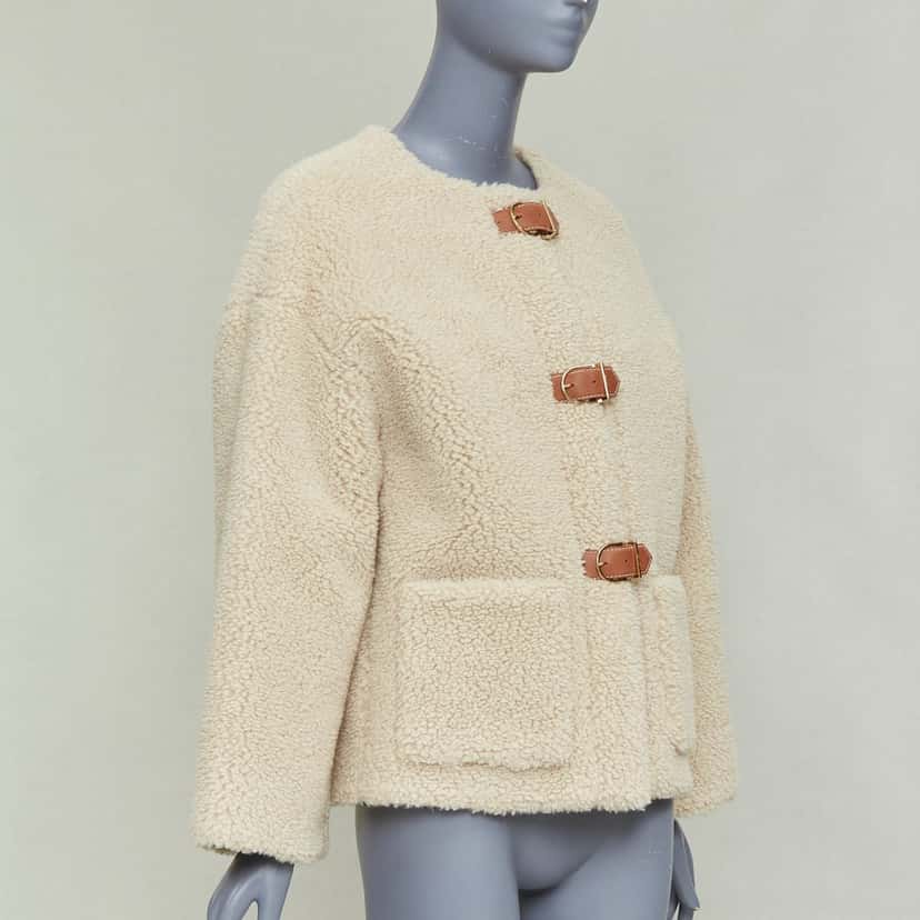 Celine Product Ecru Cashmere Never worn, with tag - Model View